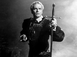 olivier-as-hamlet-laurence-olivier-5110416-600-450