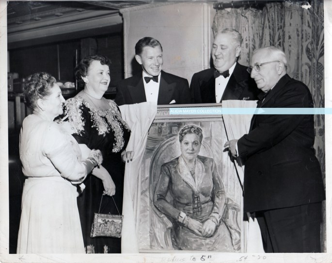 Ida + Louis unveil Ida portrait watermark